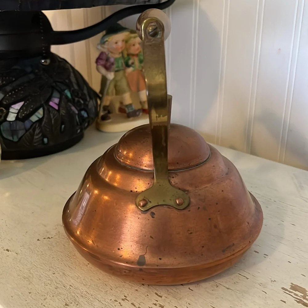 Vintage Old Dutch copper tea kettle pot